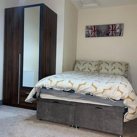 Modern 2 Bedroom Apartment In Derby City Centre Exteriör bild